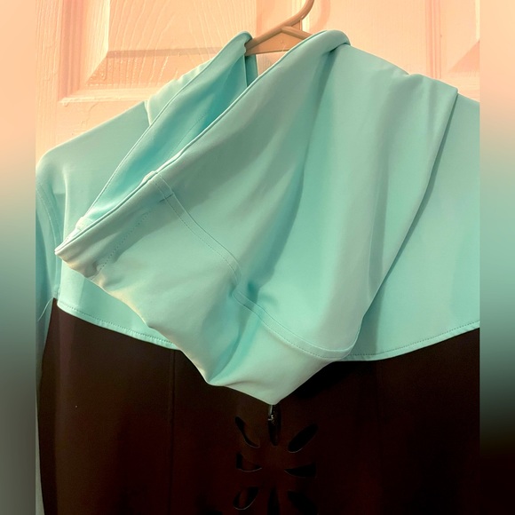 Flex It Pink black and teal zip up hoodie with laser cut pattern. - Picture 5 of 7